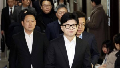 尹锡悦被要求立即下台！总统办公室室长、首席秘书官已集体辞职