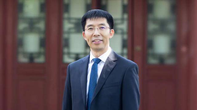 曾嵘出任清华大学常务副校长（正局级）